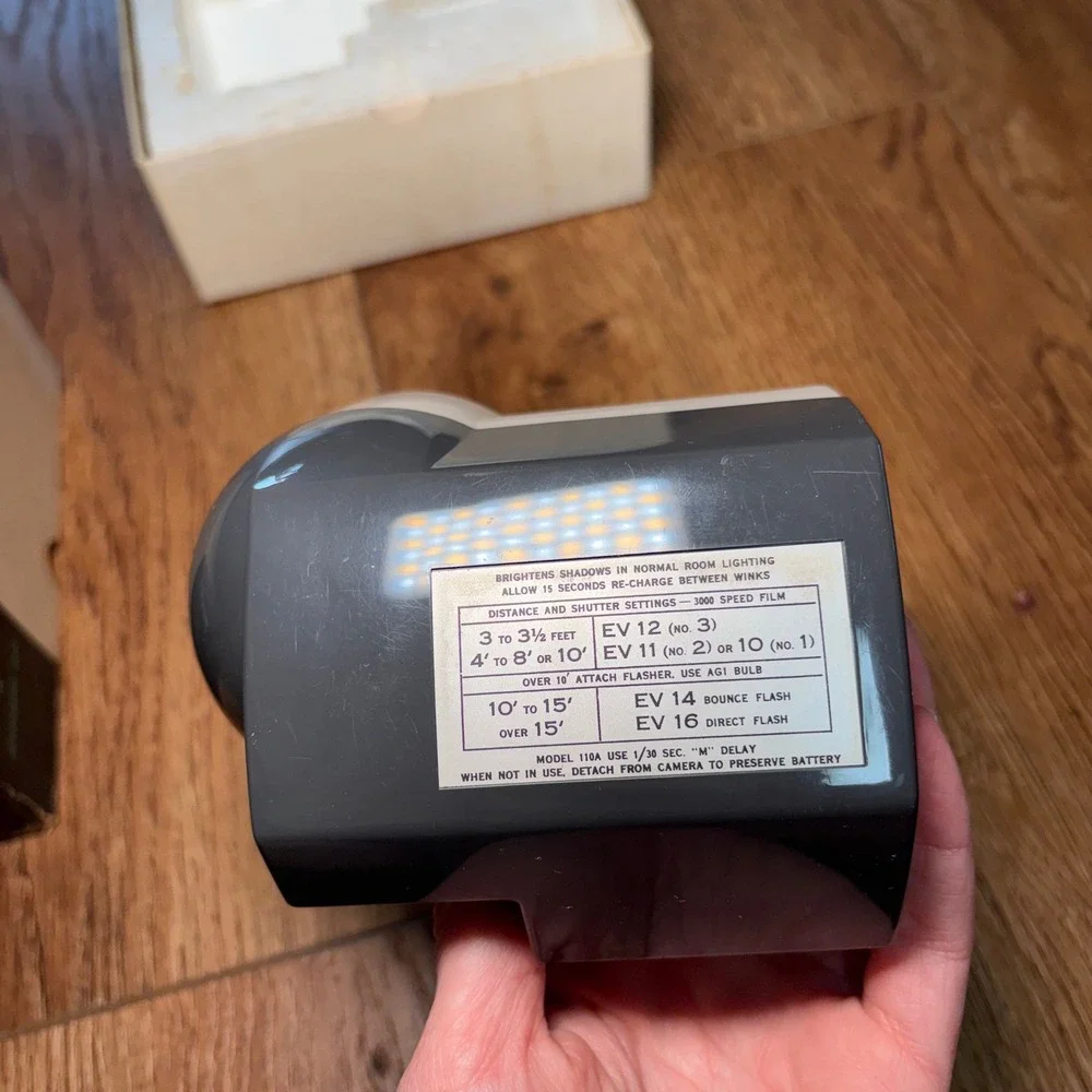 Vintage Polaroid Wink-Light Model 250 Camera Fill Light Accessory with Box